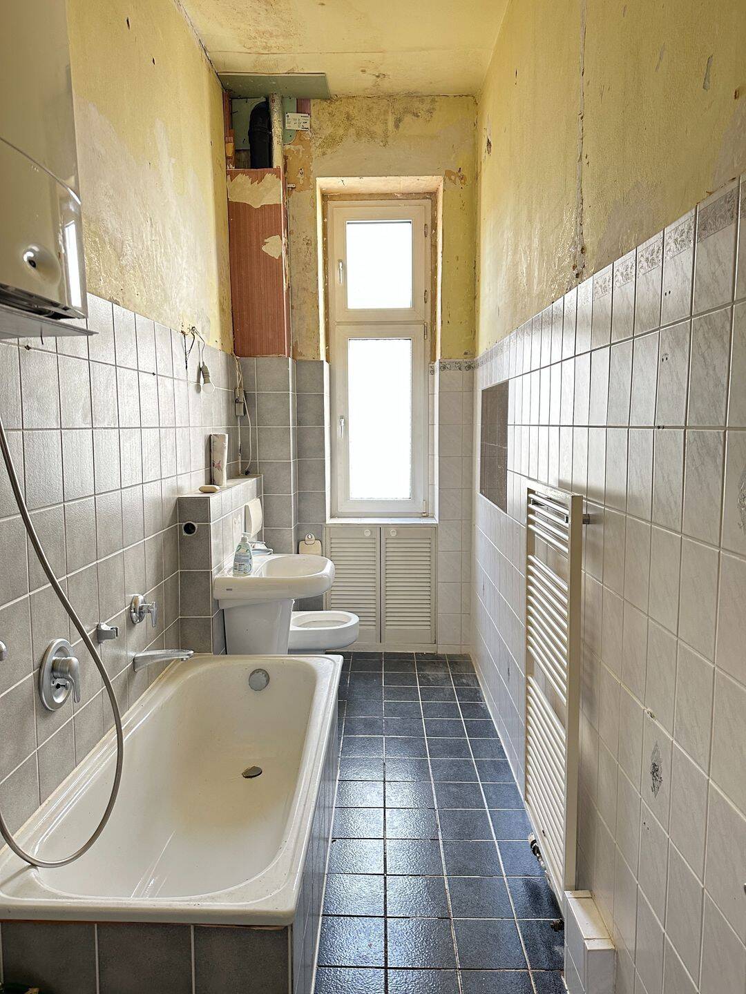 Bezugsfreier 2-Zimmer-Altbauklassiker unweit des Lietzenseeparks - Gestalten Sie Ihr Traumzuhause. – Berlin – Vorschaubild 7
