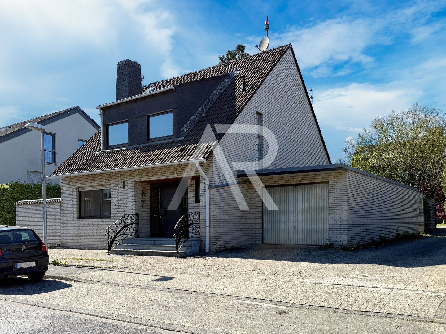 Freistehendes Einfamilienhaus in einzigartiger Lage von Aachen-Lichtenbusch mit großem Garten!