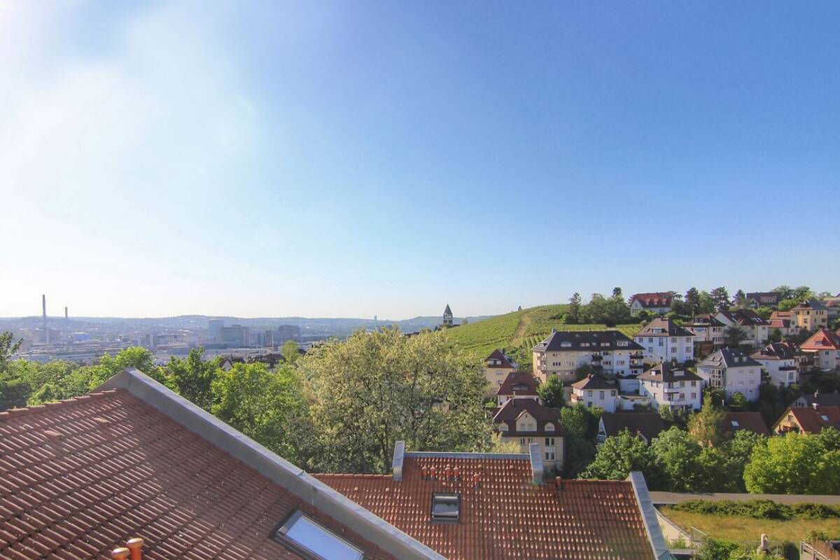 3-Zimmer-DG-Wohnung (103 m²) mit EBK, Klimaanlage, Terrasse, Garten und ebenerdigem Zugang – 70327 Stuttgart – Bild 1 von 9