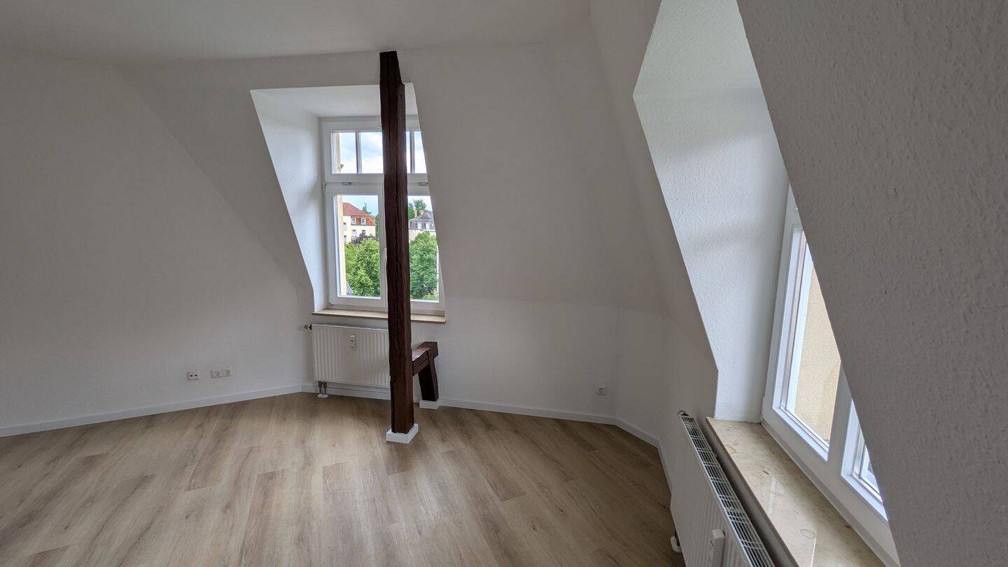Helle gemütliche Wohnung mit Blick in die begrünte Umgebung – Dresden – Vorschaubild 3