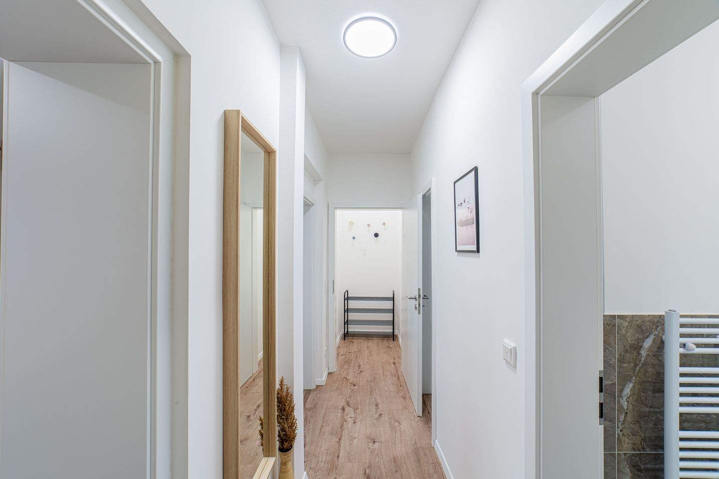 Neues und modernes Studio Apartment mitten in Nürnberg – Nürnberg – Vorschaubild 4