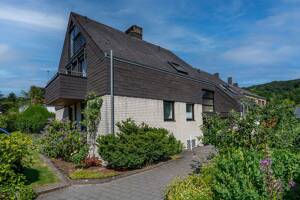 Familienfreundliches Architektenhaus in Bestlage – umfangreich modernisiert und nahe Botanischem Garten