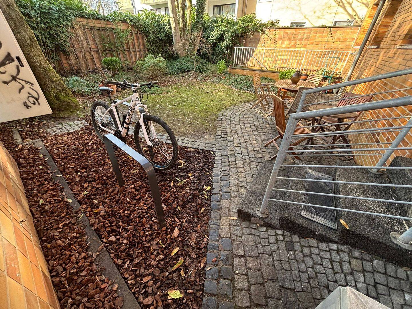 4er WG mit riesen Garten - Am Rhein/Direkt bei den Kranhäusern! – Köln – Vorschaubild 7