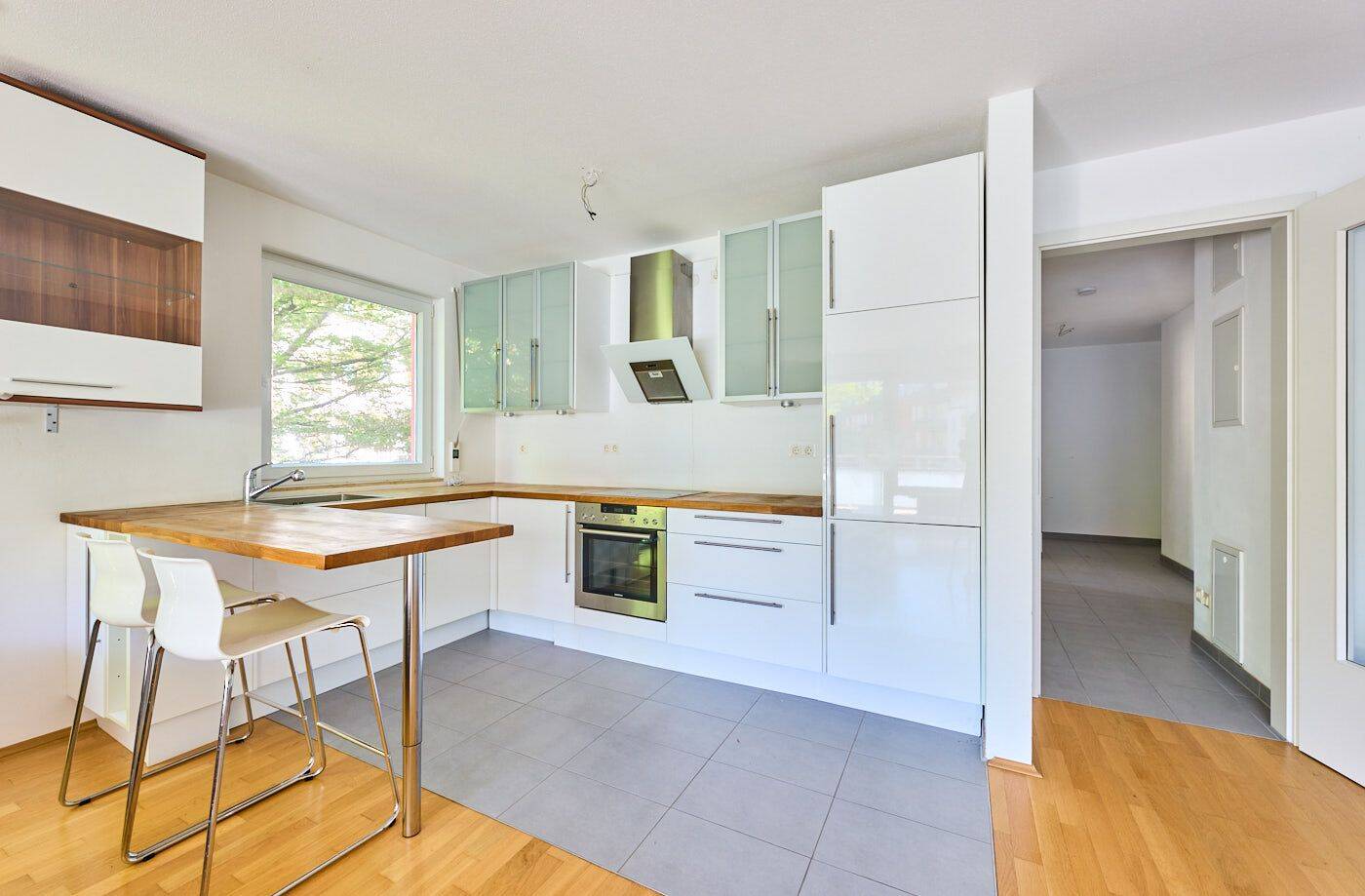 Einzugsfertige 2-Zimmer-Wohnung mit Balkon & Tiefgarage in München-Pasing – München – Vorschaubild 4