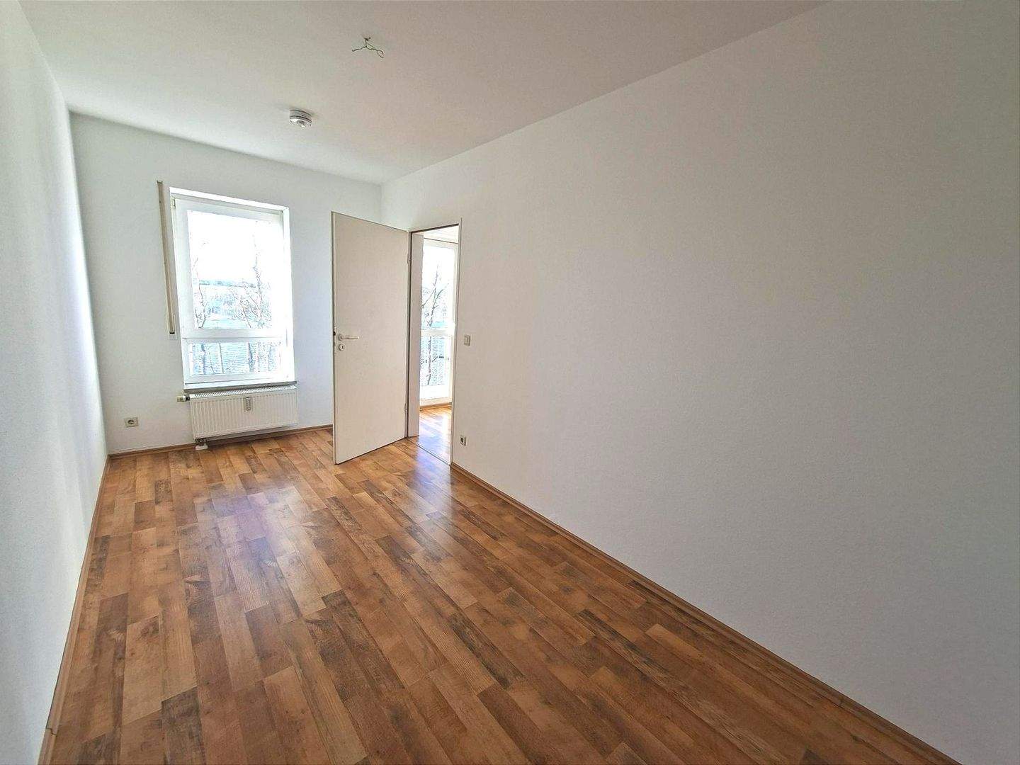 Gemütliche 3-RW mit Balkon & Aufzug – Chemnitz – Vorschaubild 6
