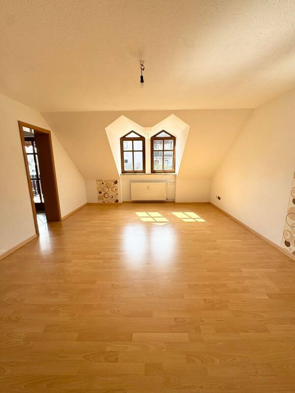 Dachgeschosswohnung in 91154 Roth mit 73 m² kaufen