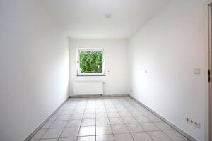 Spot on! Frisch renovierte Terrassenwohnung mit Tiefgaragenstellplatz – 64291 Darmstadt – Vorschaubild 9