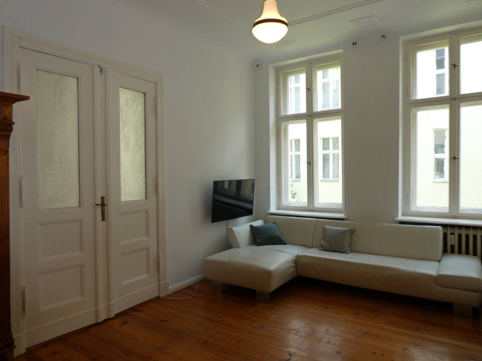 Lichtdurchflutete Altbauwohnung im Seitenflügel aus 1910! – Berlin – Vorschaubild 2