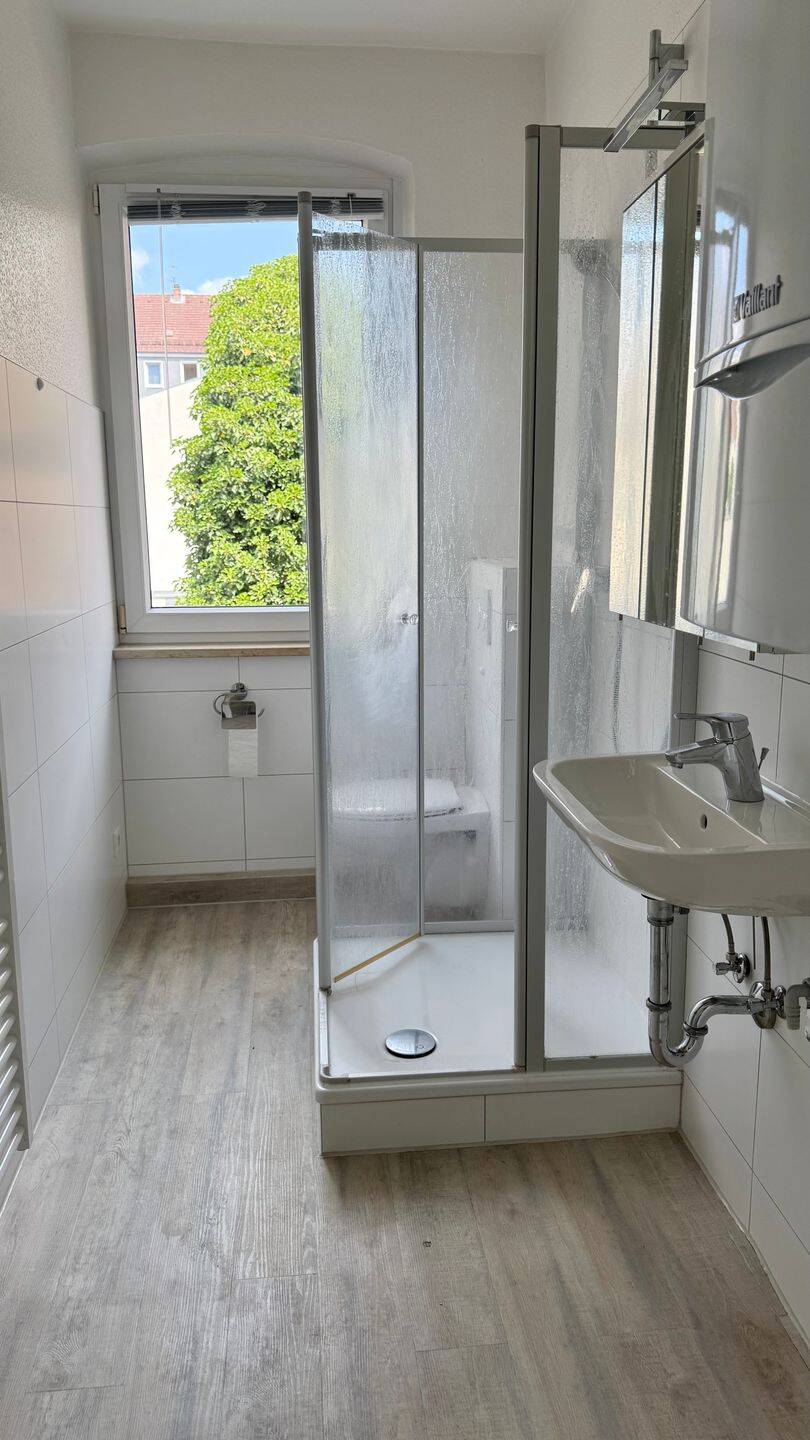 Sehr gepflegte und moderne 1 1/2 Zimmer-Wohnung in ruhiger zentraler Lage – Nürnberg – Vorschaubild 7