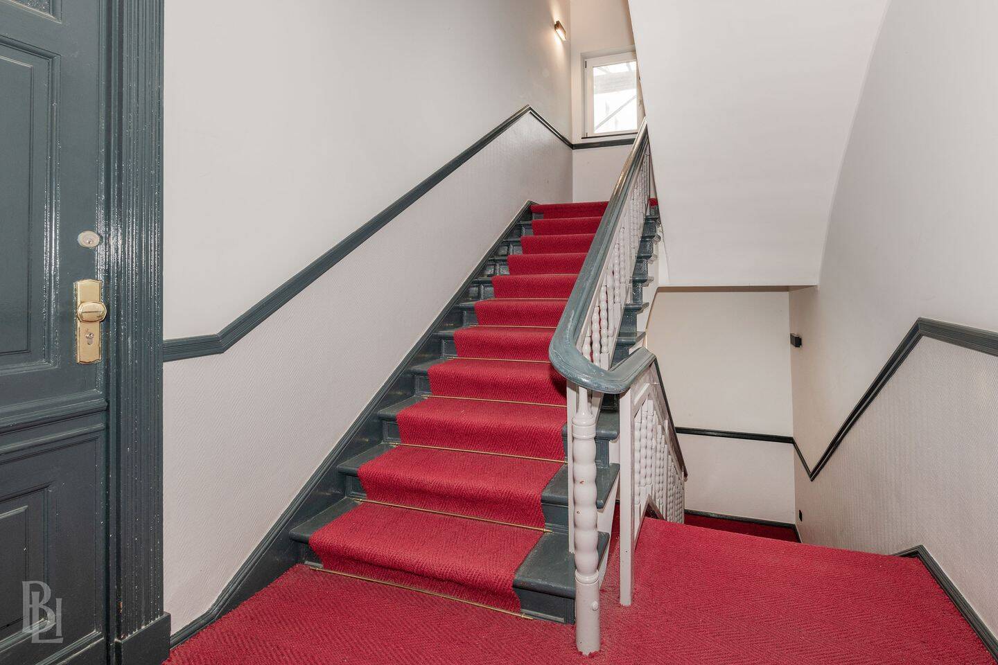 Freies top saniertes kleines Apartment mit Terrasse im Samariterkiez! – Berlin – Vorschaubild 3