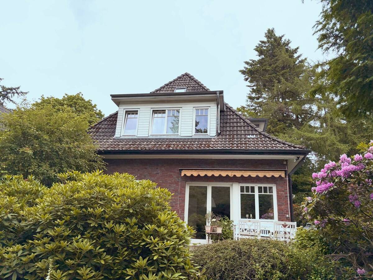 Schönes Einfamilienhaus in Hamburg - Blankenese! – 22587 Hamburg – Bild 1 von 9