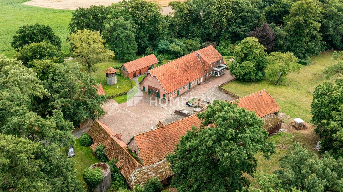 Historisches Bauernhaus mit Weitblick - Großzügiges Anwesen mit 20.000?m² Grundstück in Alleinlage – Steyerberg – Bild 1 von 9