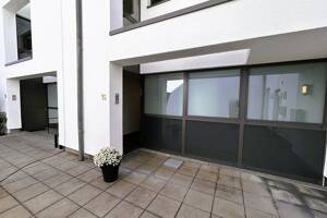 Wunderschön Leben an den Rheinauen im histor. Fronhof! Großzügiges Mittelhaus mit Dachterrasse! – 40589 Düsseldorf – Vorschaubild 3