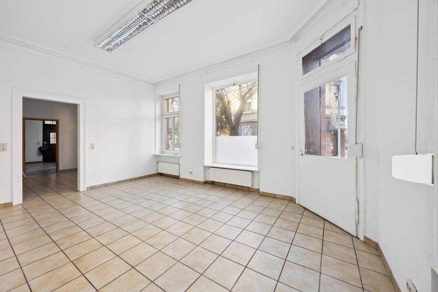 4-Zimmer-Erdgeschosswohnung in begehrter Lage von Bad Cannstatt – Stuttgart – Vorschaubild 3