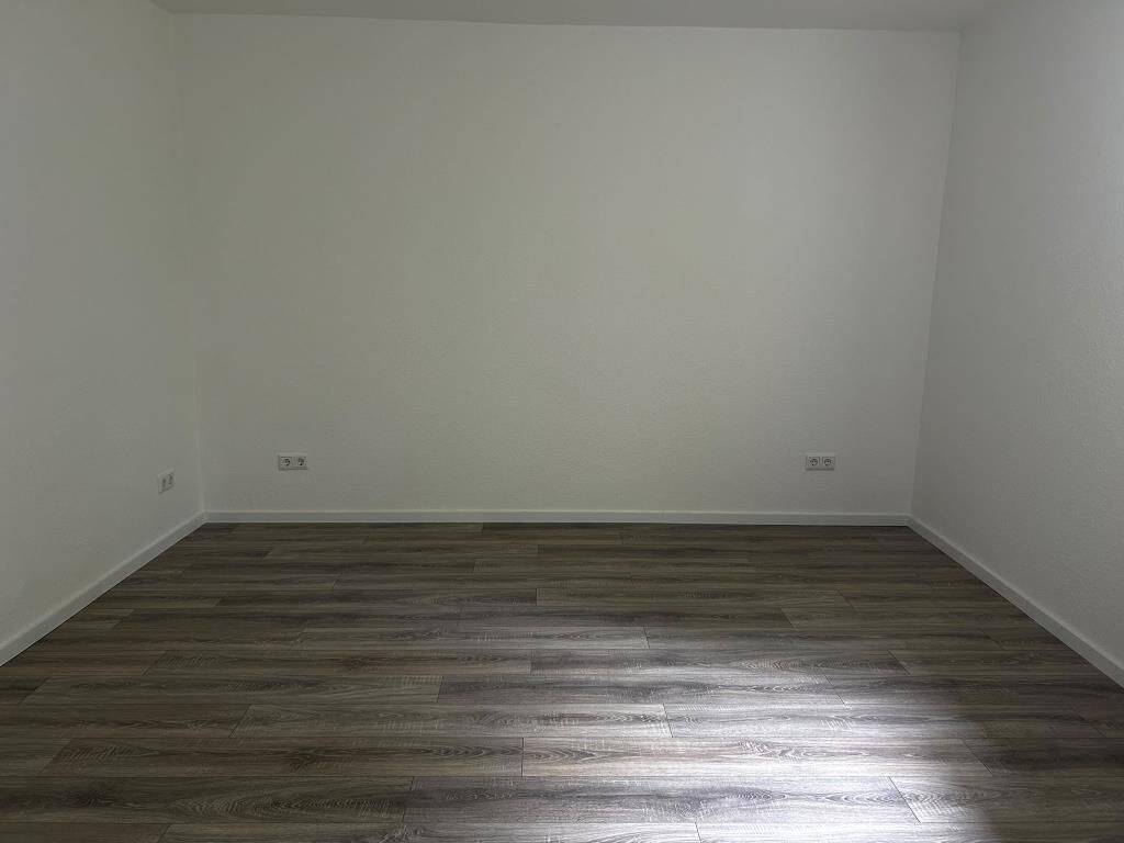 Frisch Saniert ! Reinklicken, verlieben, einziehen. / Newly renovated! Take a look, fall in love, mo – Essen – Vorschaubild 3