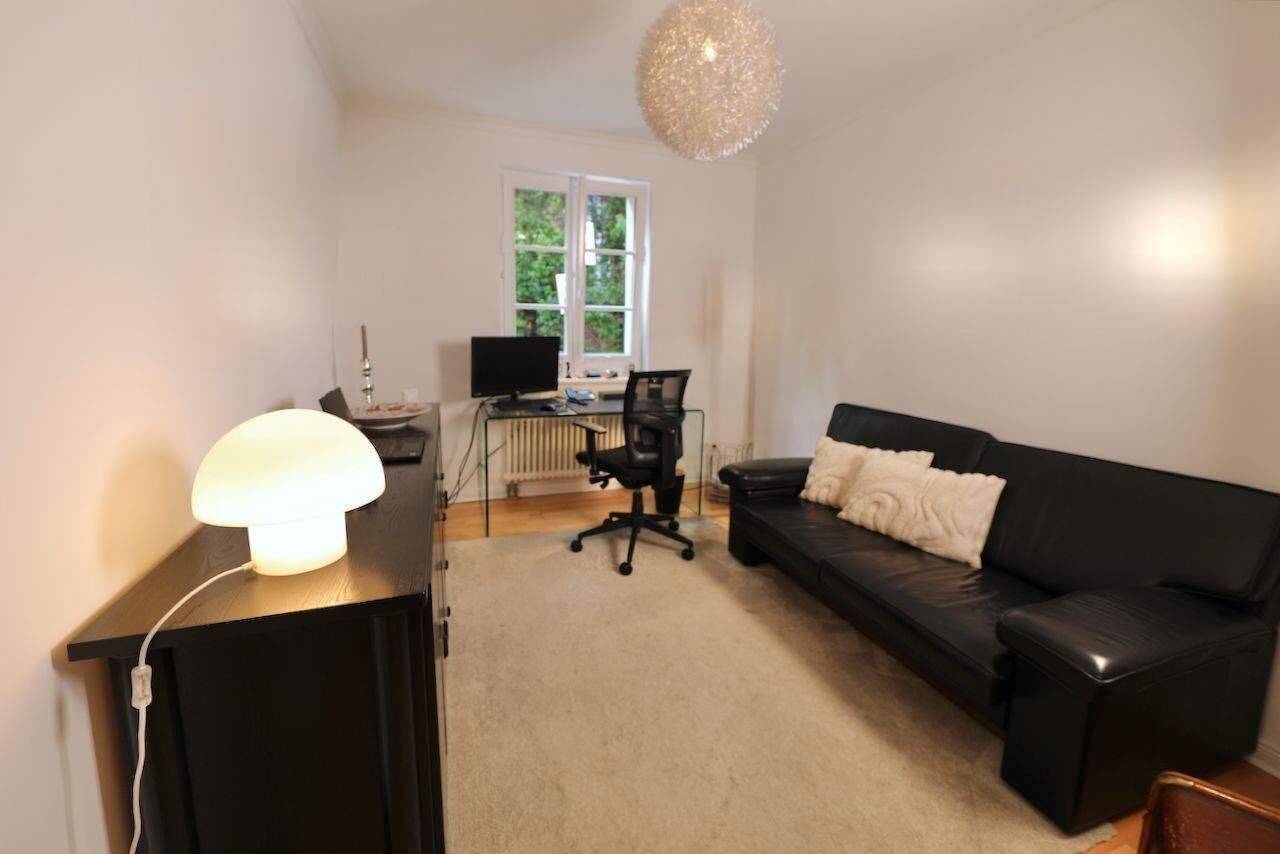 STILVOLL AUSGESTATTET- TERRASSE, GARTEN, BODENTIEFE FENSTER & PARKETT - TG-STELLPLATZ – Berlin – Vorschaubild 5
