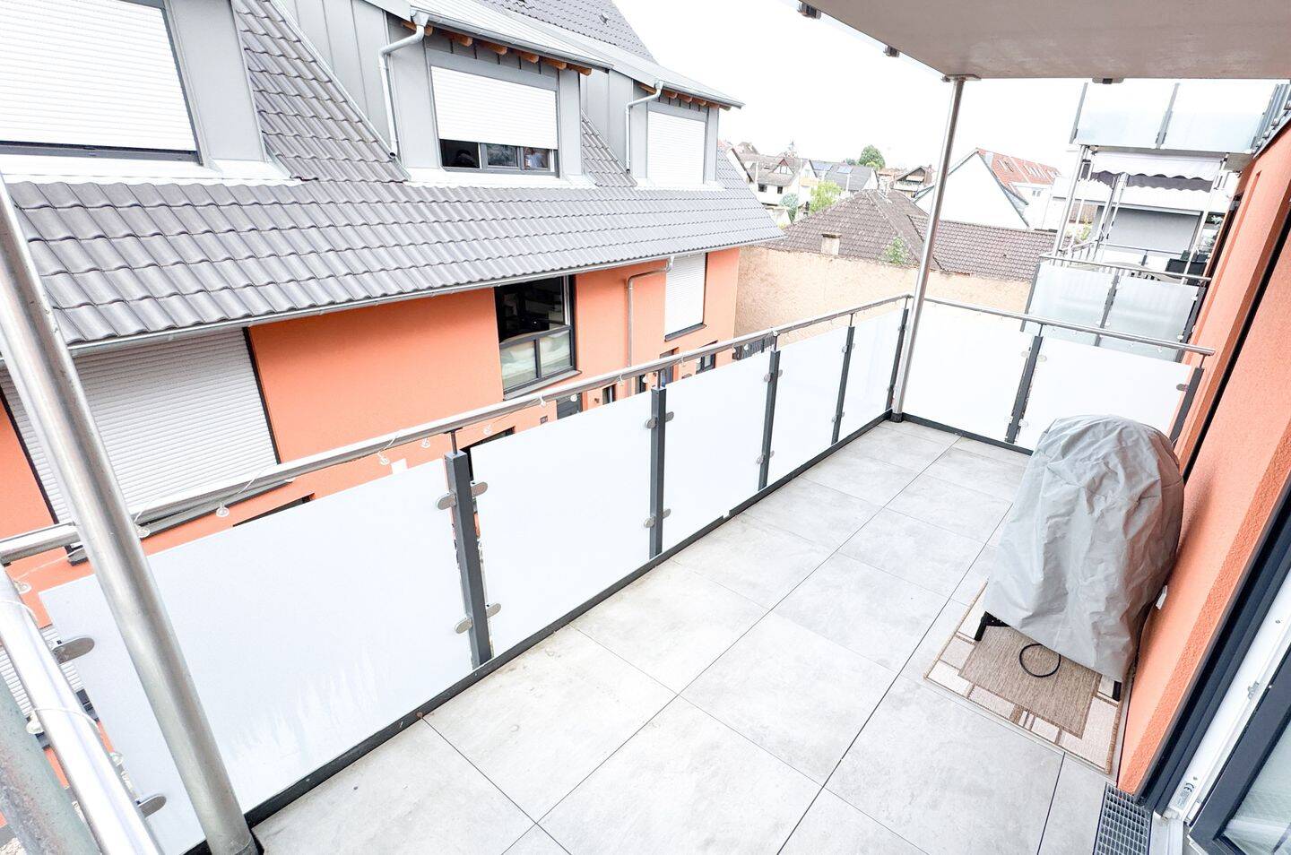 ZENTRALE, ATTRAKTIVE 3-ZIMMER-WOHNUNG MIT BALKON IM BELIEBTEN ETTLINGEN