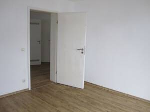 * WG geeignet * Frei * Sehr schöne 2-Zimmer-Wohnung * Loggia * Südvorstadt * – 4275 Leipzig – Vorschaubild 3