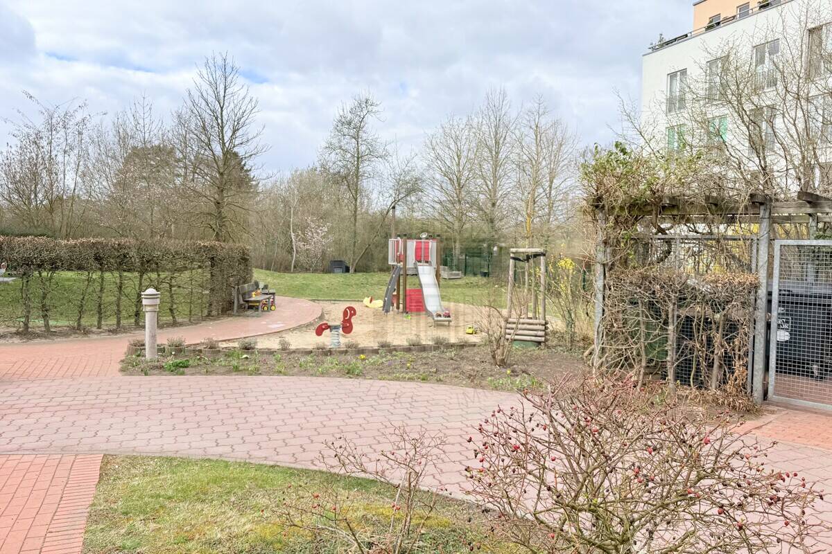 2-Zimmer-Wohnung mit Loggia und Einbauküche in Berlin-Buchholz – Berlin – Vorschaubild 9