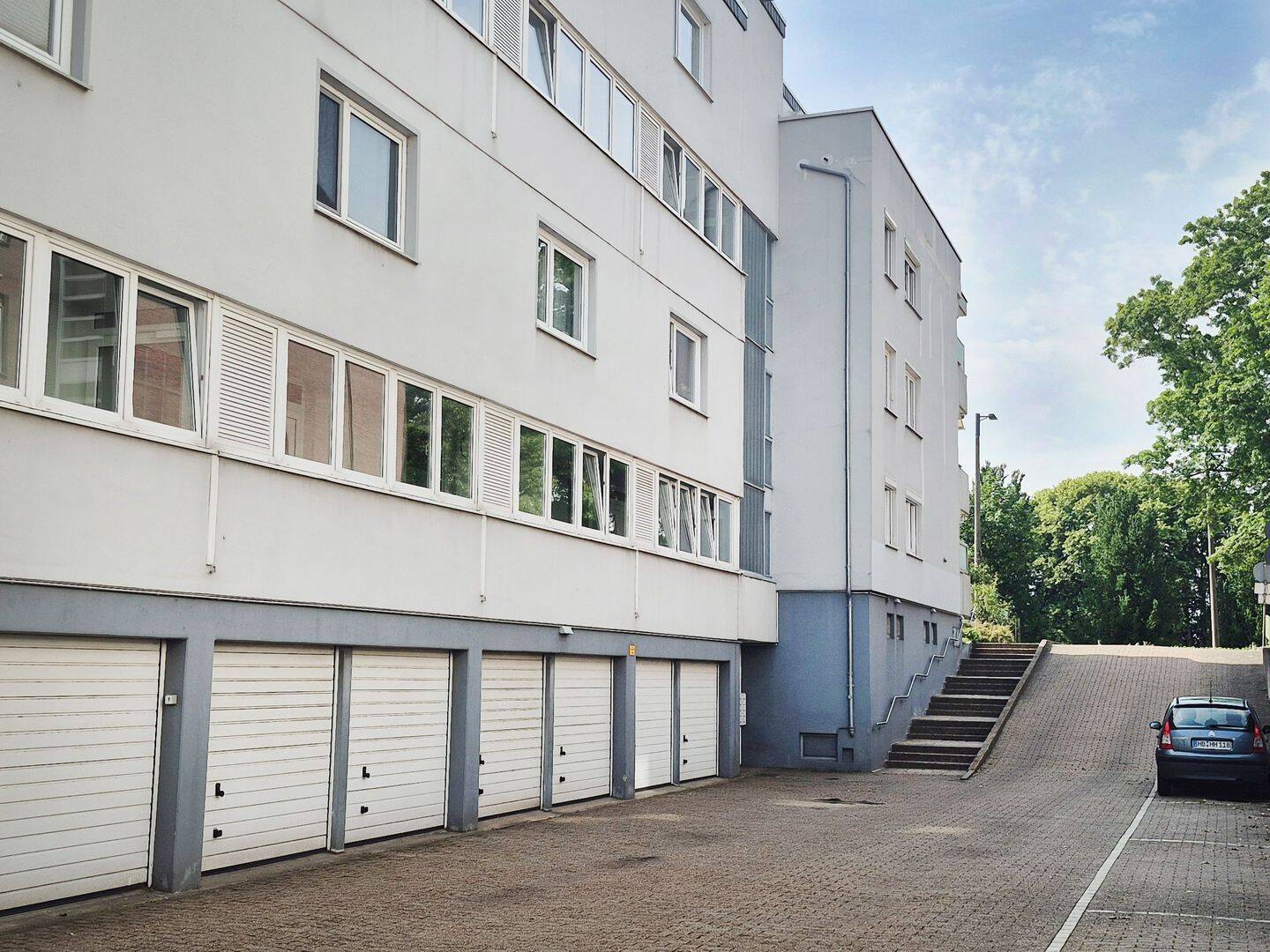 Beliebte Lage am Osterdeich: moderne 4 Zimmer-Maisonette-Wohnung + 2 Balkone + PKW Stellplatz – Bremen – Bild 1 von 9