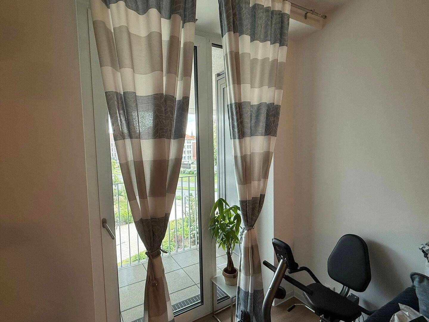 Luxuriöse vollmöblierte 2-Zimmer-Wohnung im neuesten Premium-Neub – Erfurt – Vorschaubild 9