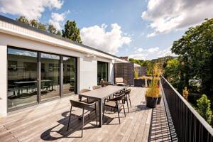 Winterhuder Eleganz: Bezugsfertiges 2-Zimmer-Penthouse mit 42 m² Süd-Dachterrasse - mit Einbauküche! – 22299 Hamburg – Vorschaubild 4