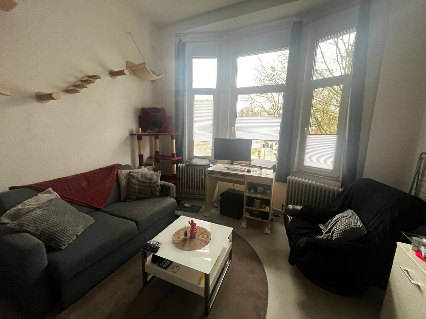 Ich suche eine weibliche Nachmieterin für den 01.05 !neu! – Aachen – Vorschaubild 2