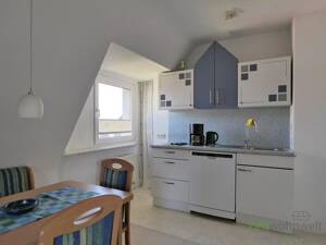(EF1225_M) Kassel-Stadt: Fasanenhof, preiswerte möblierte Dachwohnung in einem ruhigen Haus mit Garten – 34125 Kassel – Vorschaubild 5