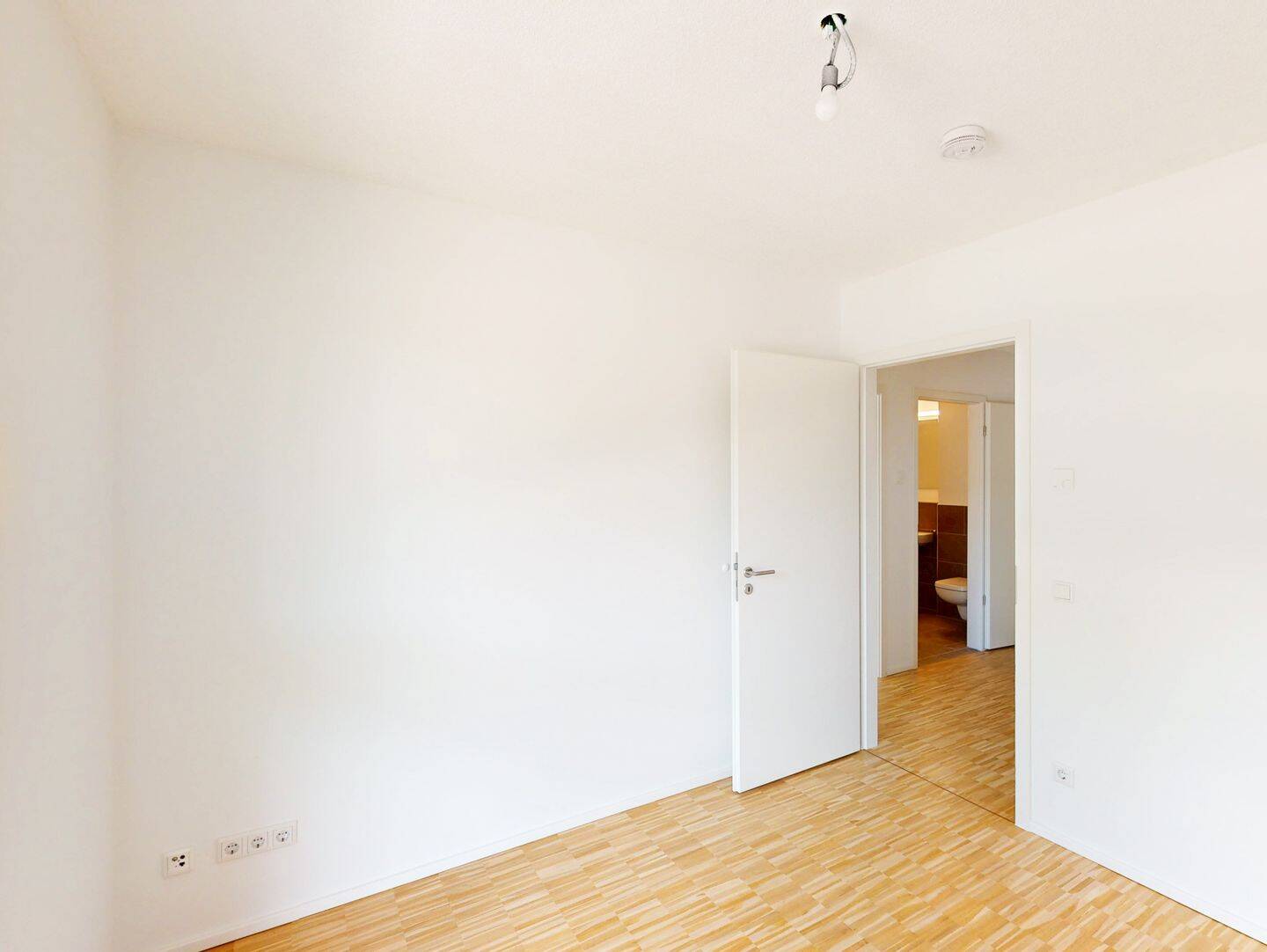 Ansprechende 3-Zimmer Wohnung mit Balkon und EBK – Düsseldorf – Vorschaubild 8