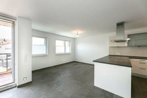 Modern, hell & sofort bezugsfrei: 2-Zimmer-Wohnung inklusiv Balkon & Küche – 89233 Neu-Ulm – Vorschaubild 7