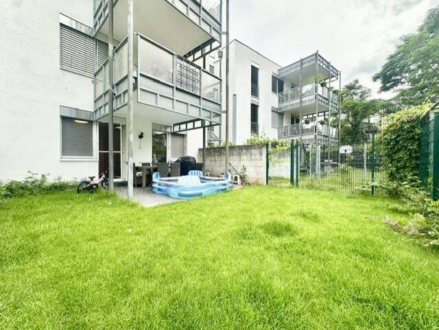 Ihr Familienglück beginnt hier: Exklusive Terrassenwohnung mit Traumgarten in Steinberg