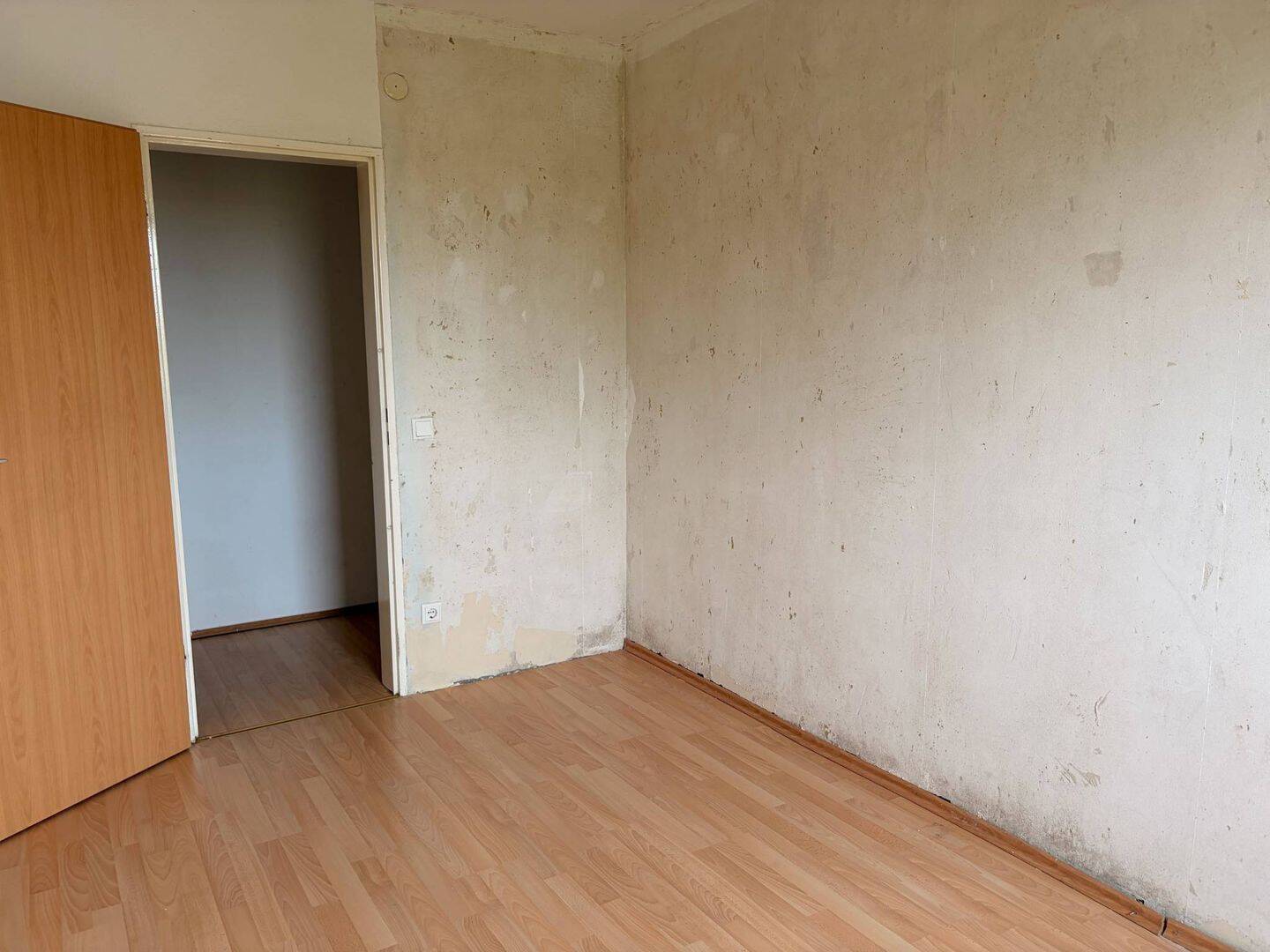 Helle 4-Zimmer-Wohnung mit BALKON und Wannenbad – Solingen – Vorschaubild 9