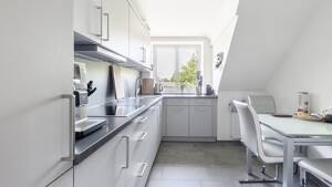 Exklusives Wohnen mit Ausbaupotenzial - Helle Dachgeschosswohnung in Bestlage von Hamburg-Schnelsen! – 22457 Hamburg – Vorschaubild 7