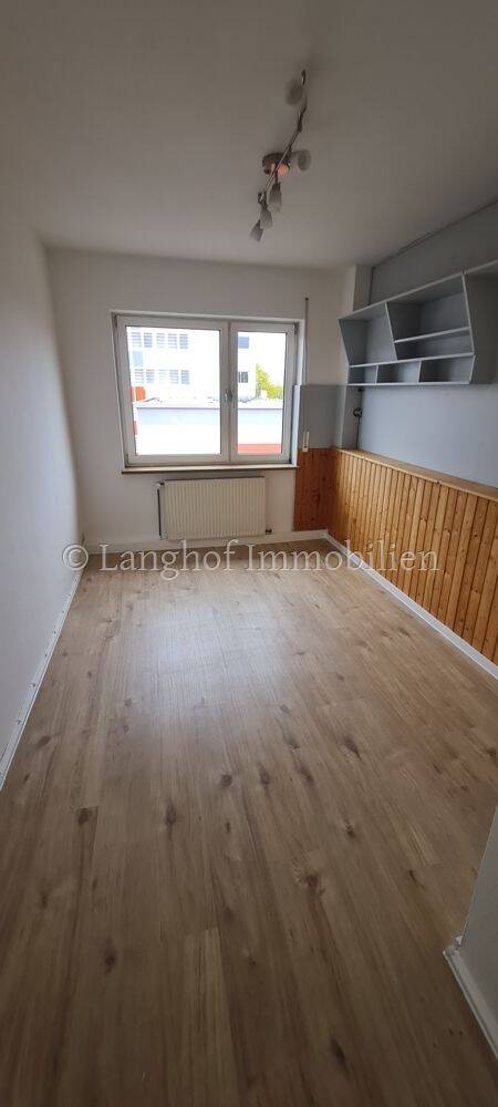 Charmante, renovierte 4 -Zimmer-Balkonwohnung in Citylage nahe Nürnberger Burg – Nürnberg – Vorschaubild 7
