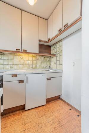 Kauf gegen Gebot / renovierungsbedürftiges Apartment im 9. OG mit Weitblick – 80687 München – Vorschaubild 8