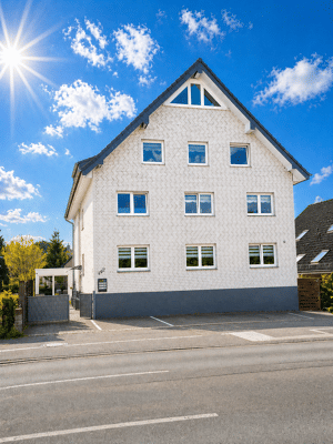 Investment: Exklusives Mehrfamilienhaus mit A+ Energieeffizienz, PV-Anlage & hochwertiger Kernmodernisierung in Bielefeld-Senne – 33659 Bielefeld – Vorschaubild 3