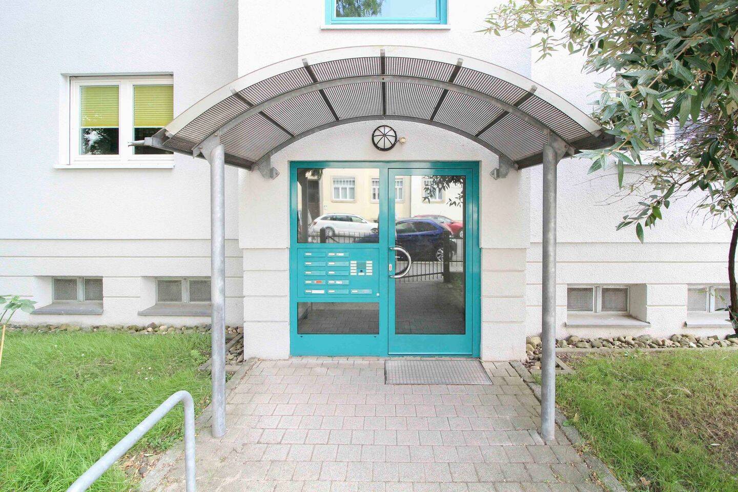 !!!TOP LAGE!!! Vermietete Erdgeschosswohnung mit herrlicher Terrasse – Dresden – Vorschaubild 3