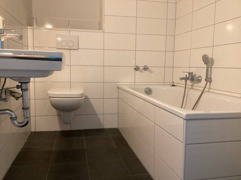 Mitten im Grünen! Schöne 3-Zimmer Wohnung mit Balkon – Bielefeld – Vorschaubild 3