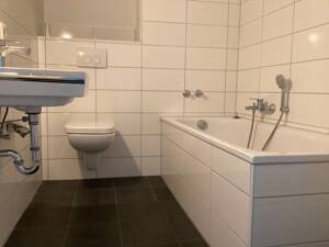 Mitten im Grünen! Schöne 3-Zimmer Wohnung mit Balkon – 33609 Bielefeld – Vorschaubild 5
