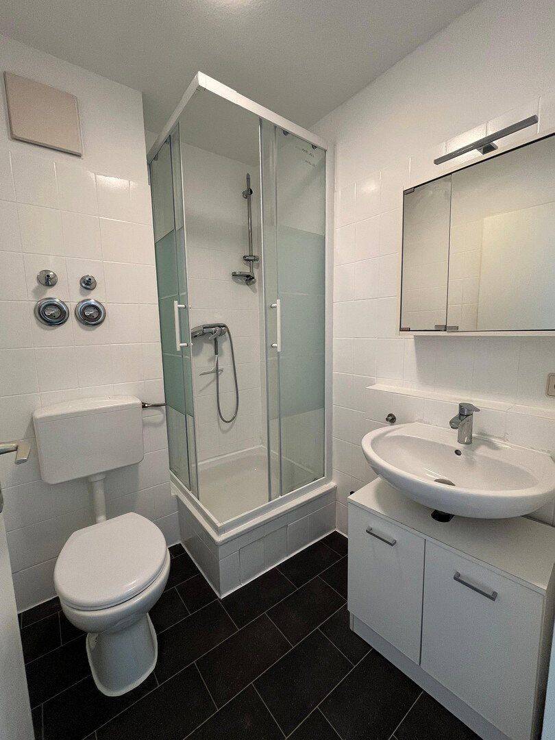 ?? Frisch renoviertes Balkon-Apartment | Möbliert | Nähe BASF, SAP, Hochschule & Innenstadt – Mannheim – Vorschaubild 4