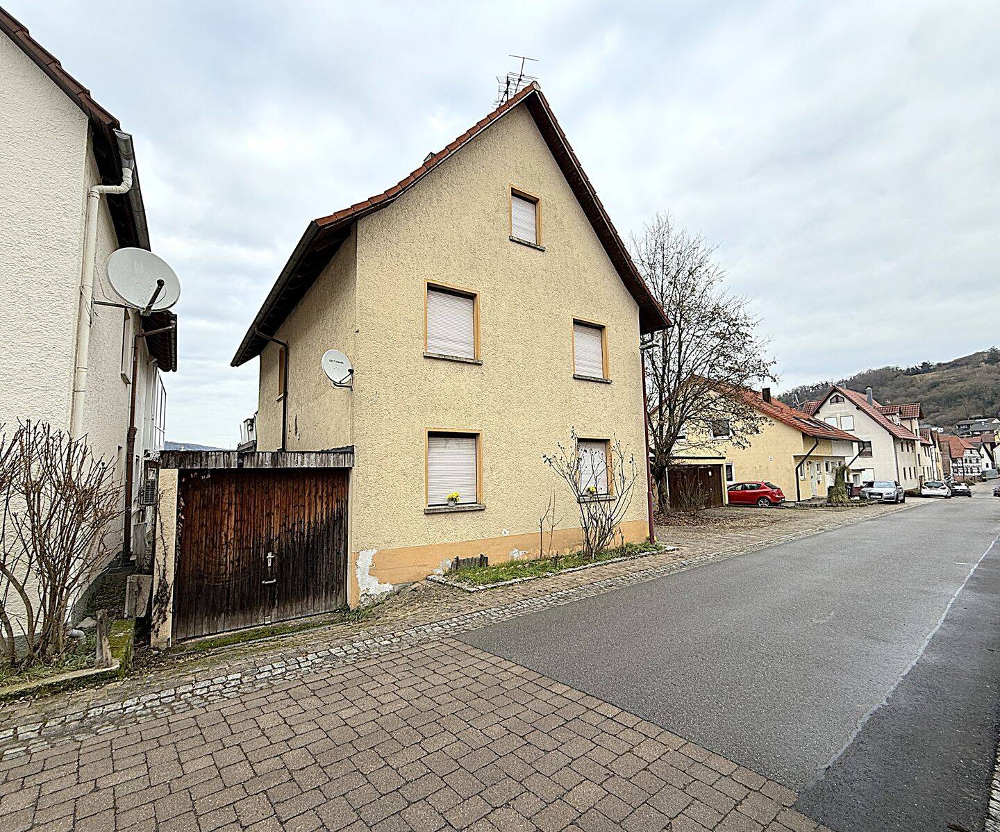3 auf einen Streich - Ein-/Zweifamilienhaus mit 2 zusätzlichen Bauplätzen mit Neckarblick – Gundelsheim – Vorschaubild 5