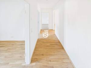 Hochwertige 4-Zimmer-Dachgeschosswohnung mit Balkon in gefragter Lage von Halle – 6112 Halle (Saale) – Vorschaubild 8