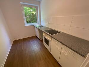 Frisch renovierte 2 Zimmer-Wohnung mit Tageslichtbad und Dusche – 23730 Neustadt in Holstein – Vorschaubild 4