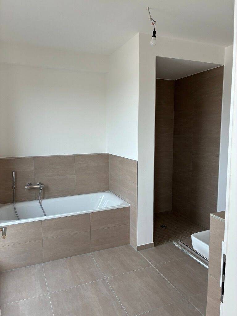Penthouse in Saarbrücken: Modernes Wohnen mit Balkon – Saarbrücken – Vorschaubild 5