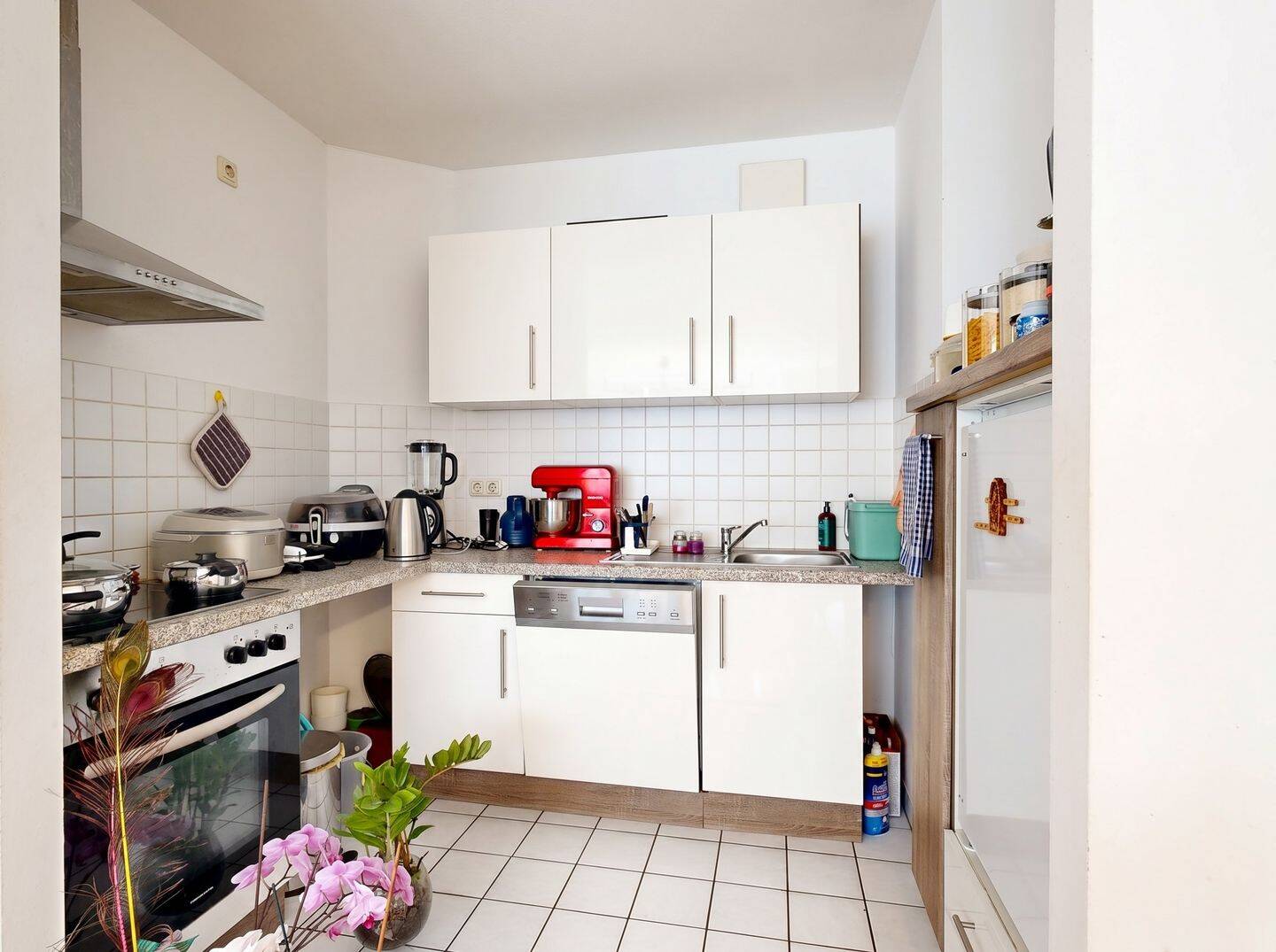 ++ Lichtdurchflutete 2-Zimmer-Wohnung mit Balkon, TG-Stellplatz & Bad en Suite ++ – Leipzig – Vorschaubild 4