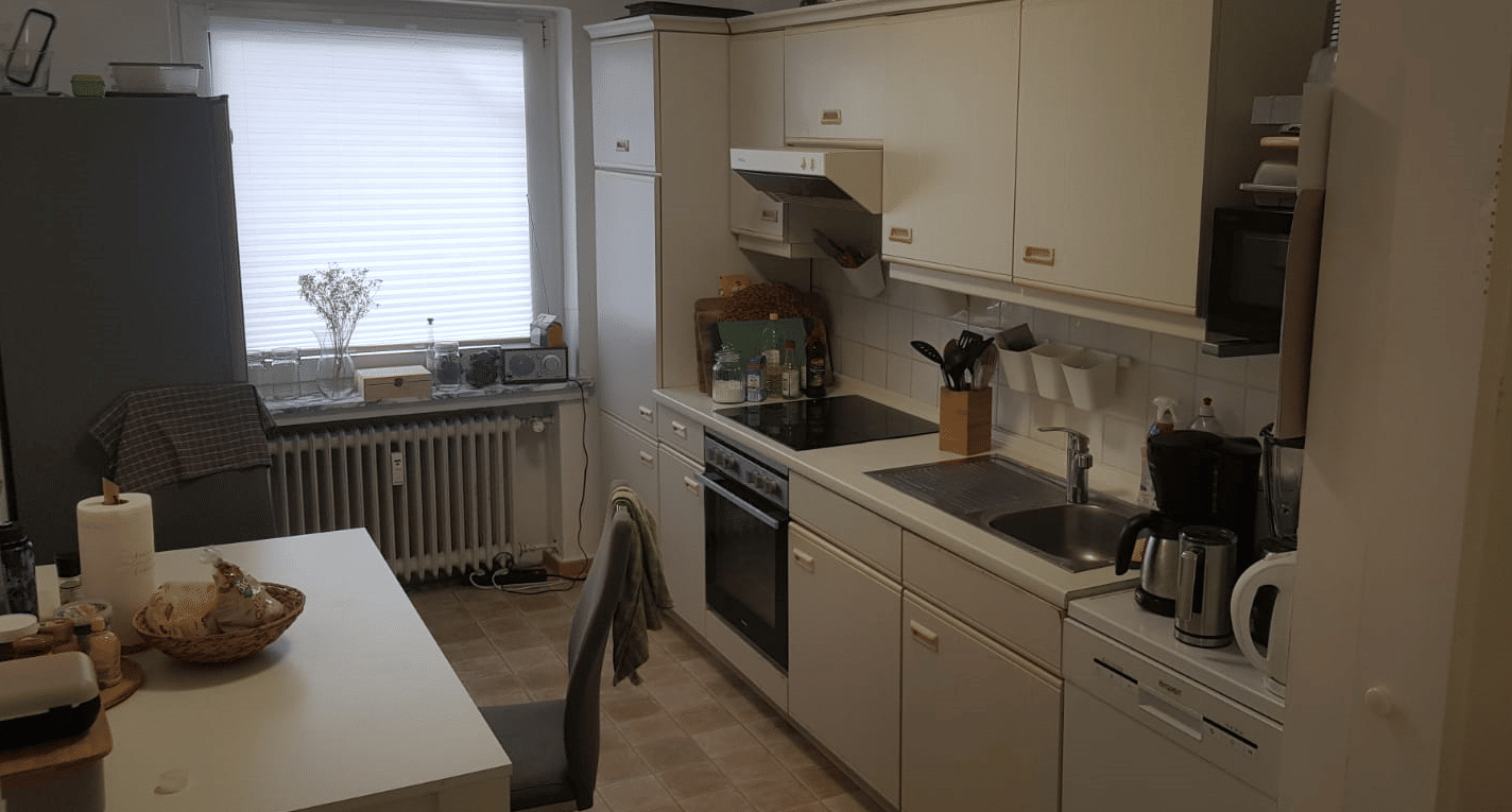 Schöne 3-Zi Wohnung mit Einbauküche, Balkon und Keller in einer zentralen und und ruhigen Lage