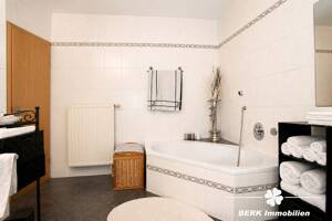 BERK Immobilien - Attraktive 2-Zimmer-Eigentumswohnung mit Terrasse in Glattbach – 63864 Glattbach – Vorschaubild 2