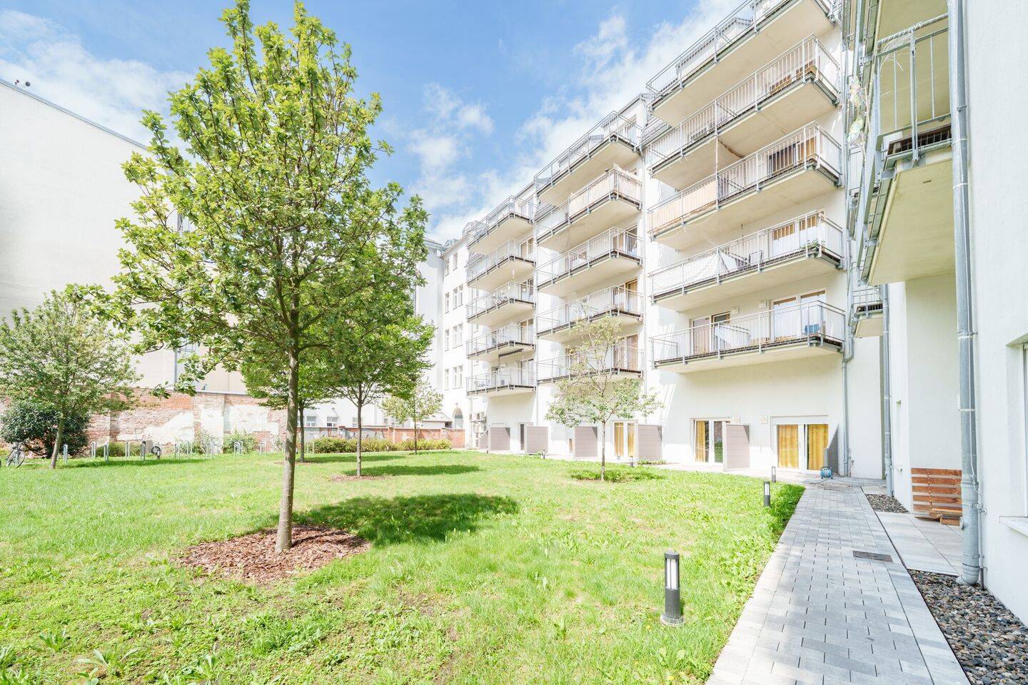 Möblierte Erdgeschoss-Wohnung in Dresden-Neustadt | Wentzel Dr.