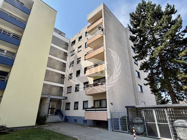 Etagenwohnung in 93059 Regensburg mit 75 m² kaufen