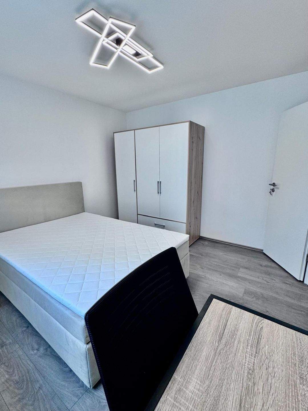 WG-Zimmer zu Vermieten in Schwenningen, frisch renoviert – Villingen-Schwenningen – Vorschaubild 3